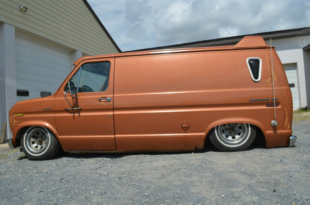 Ford E-Series Van 1976 image number 16