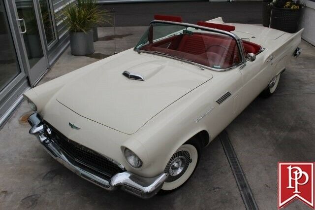 Ford Thunderbird 1957 image number 4