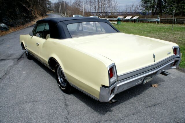 Oldsmobile 442 1967 image number 2