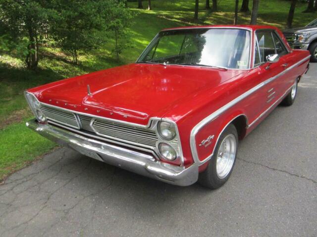 Plymouth Fury 1966 image number 0