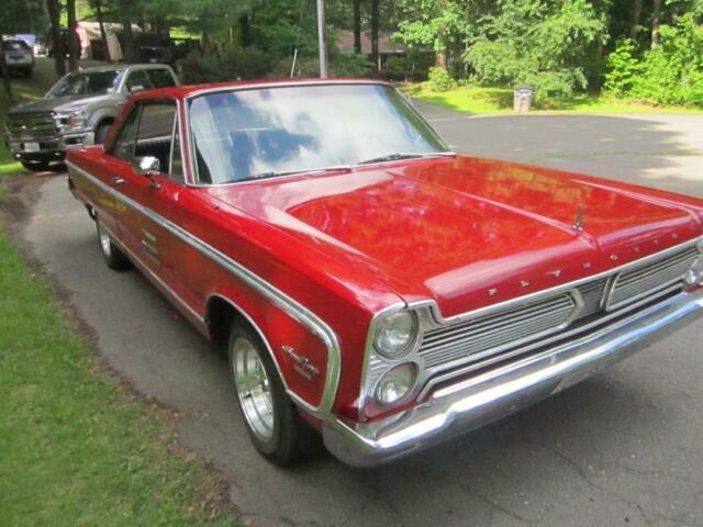 Plymouth Fury 1966 image number 1