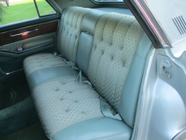 Cadillac DeVille 1963 image number 31