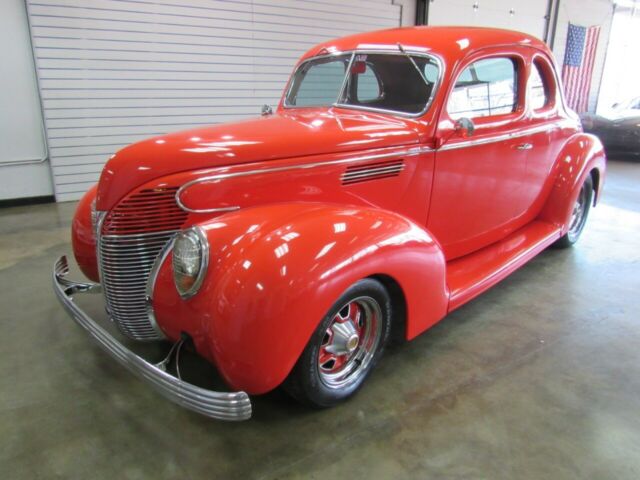 Ford Coupe 1939 image number 0