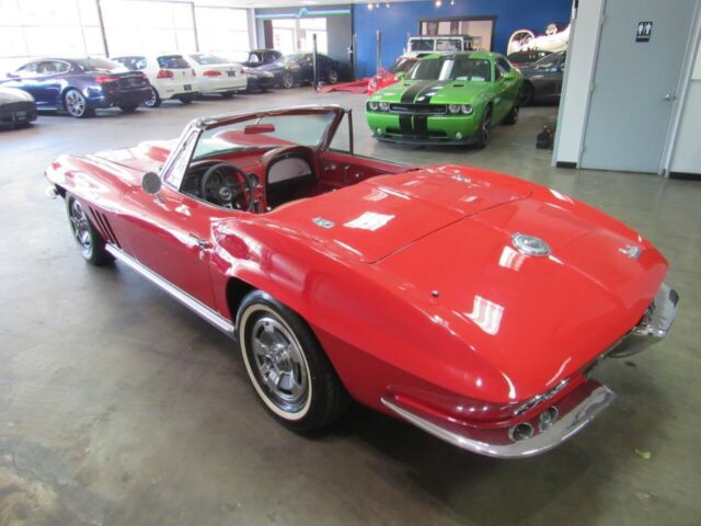 Chevrolet Corvette 1966 image number 28