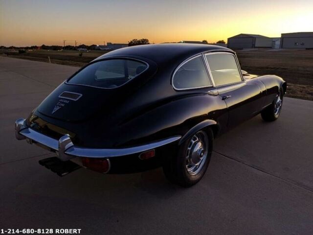 Jaguar E-Type 1971 image number 28