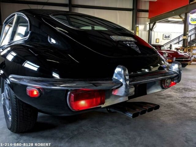 Jaguar E-Type 1971 image number 40