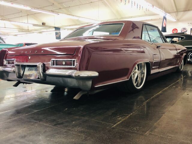 Buick Riviera 1963 image number 13