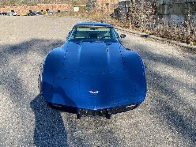 Chevrolet Corvette 1977 image number 32