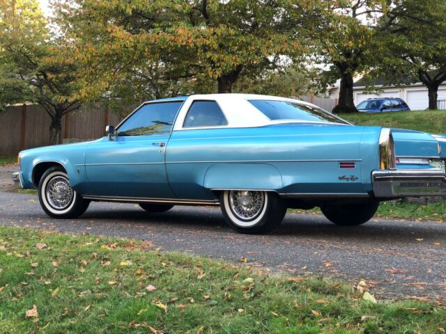 Oldsmobile Ninety-Eight 1976 image number 2