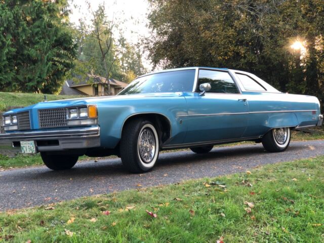 Oldsmobile Ninety-Eight 1976 image number 28