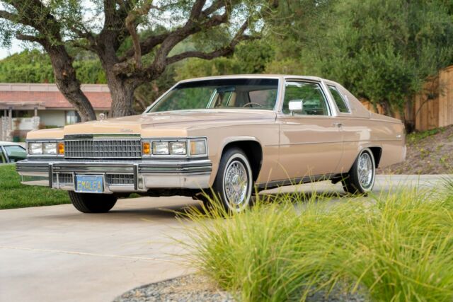 Cadillac DeVille 1978 image number 0