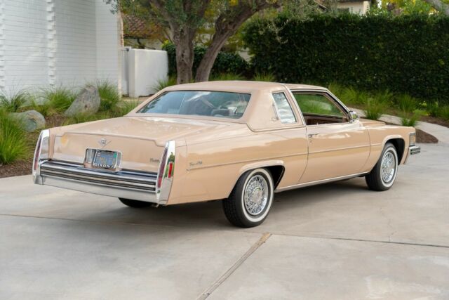 Cadillac DeVille 1978 image number 28