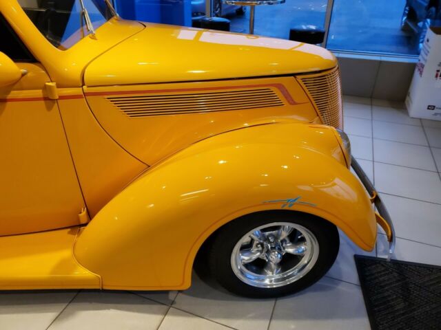 Ford COUPE CABRIOLET 1937 image number 12