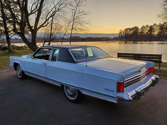 Lincoln Continental 1975 image number 1