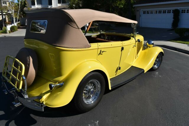 Ford Model C - Touring/Phaeton 1934 image number 2