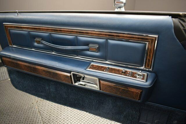 Lincoln CONTINENTAL COUPE 1977 image number 11