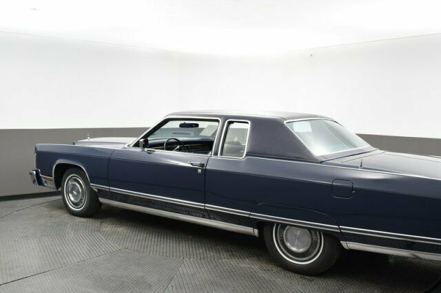 Lincoln CONTINENTAL COUPE 1977 image number 28