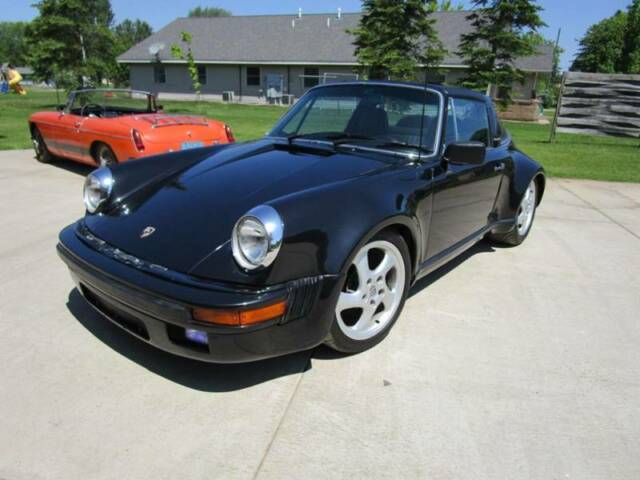 Porsche 911 1976 image number 1