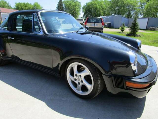 Porsche 911 1976 image number 21