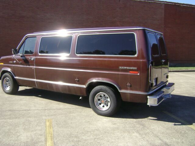 Ford E-Series Van 1979 image number 26