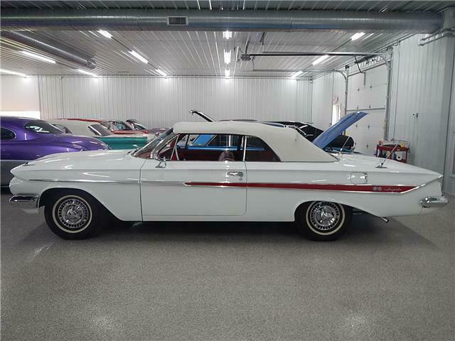 Chevrolet Impala 1961 image number 33