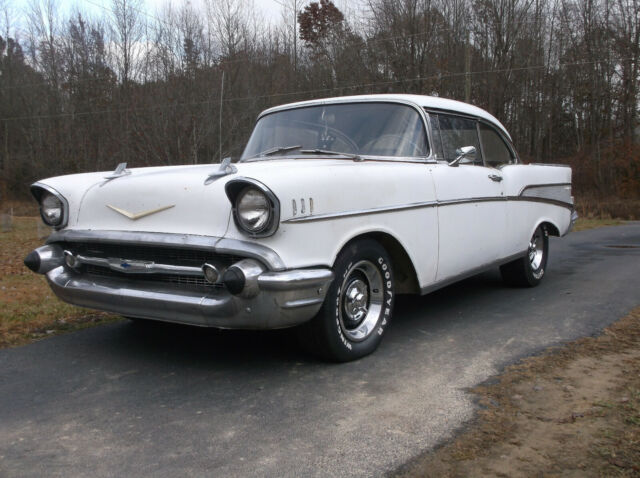 Chevrolet Bel Air/150/210 1957 image number 22