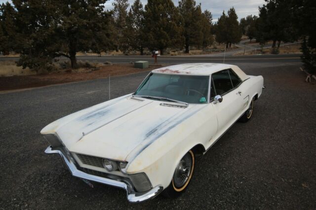 Buick Riviera 1964 image number 23