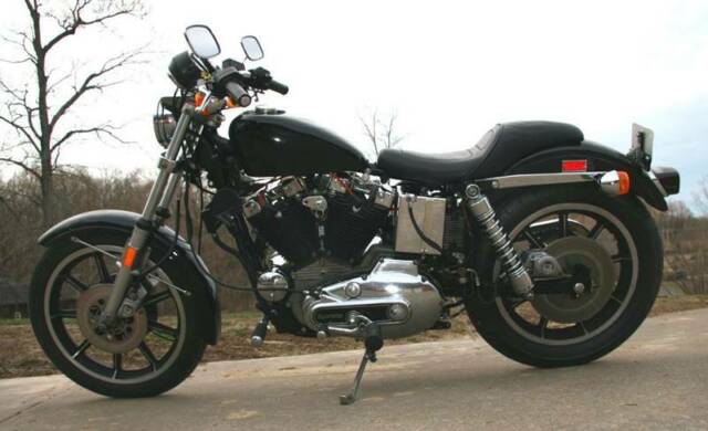 Harley Davidson Sportster XLH 1977 image number 1