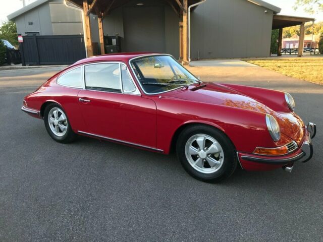 Porsche 911 1967 image number 3