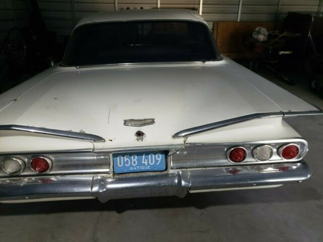 Chevrolet Impala 1960 image number 15