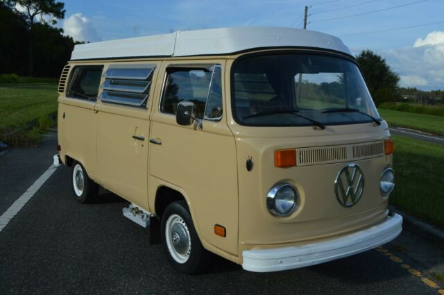 Volkswagen Bus/Vanagon 1978 image number 0