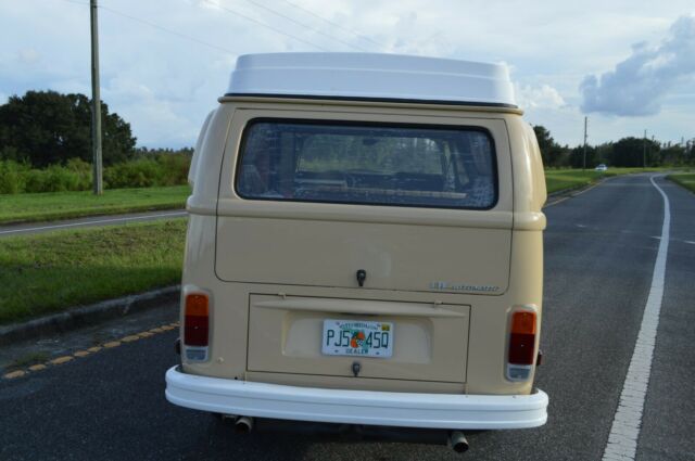 Volkswagen Bus/Vanagon 1978 image number 3