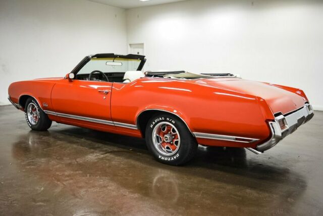 Oldsmobile Cutlass 1971 image number 29