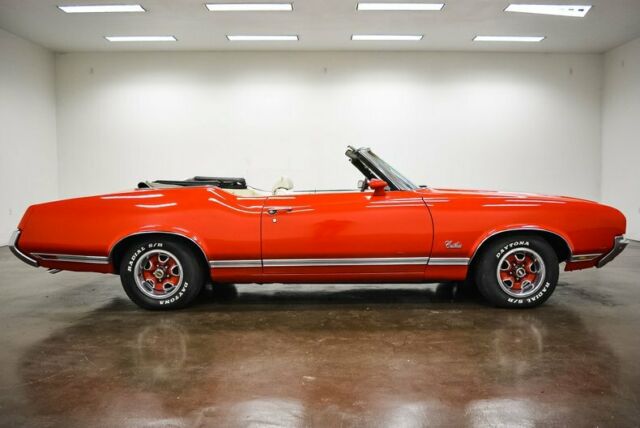 Oldsmobile Cutlass 1971 image number 32