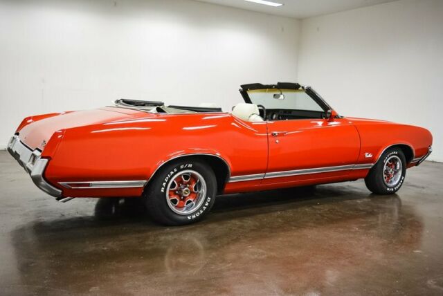 Oldsmobile Cutlass 1971 image number 7