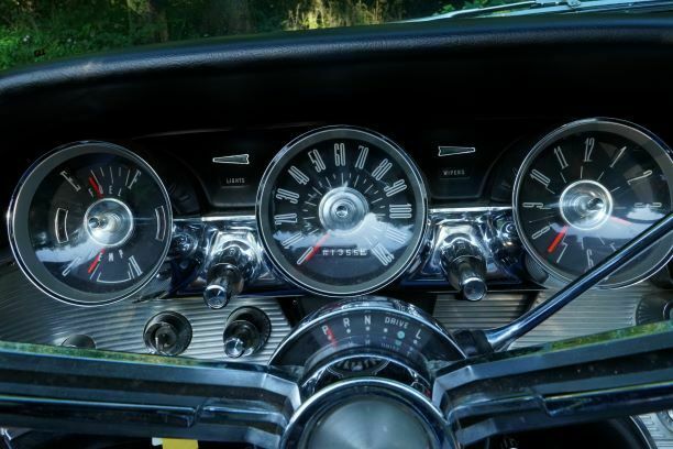 Ford Thunderbird 1964 image number 24