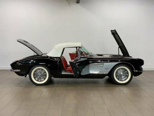 Chevrolet Corvette 1961 image number 40