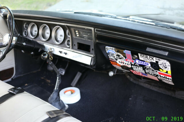 Chevrolet Impala 1967 image number 27