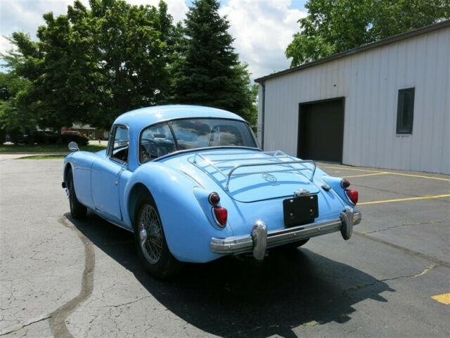 MG MGA 1961 image number 6