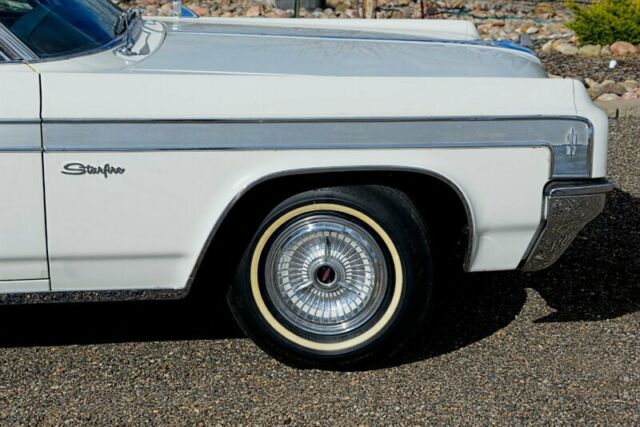 Oldsmobile Starfire 1963 image number 25