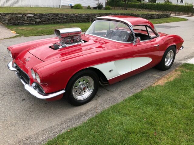 Chevrolet Corvette 1962 image number 11