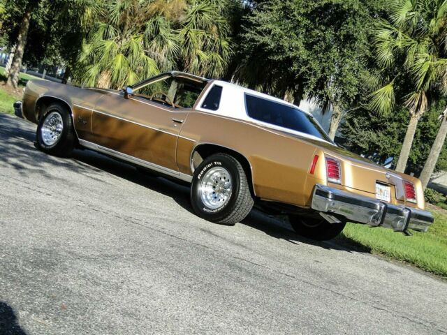 Pontiac Grand Prix 1976 image number 27