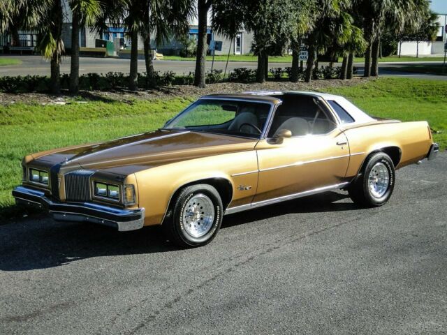 Pontiac Grand Prix 1976 image number 37