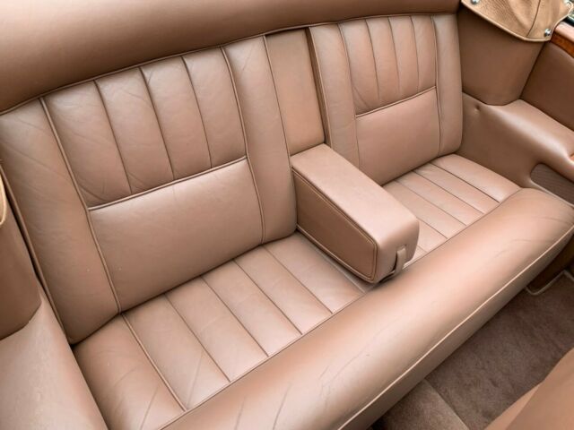 Rolls-Royce Corniche 1971 image number 17