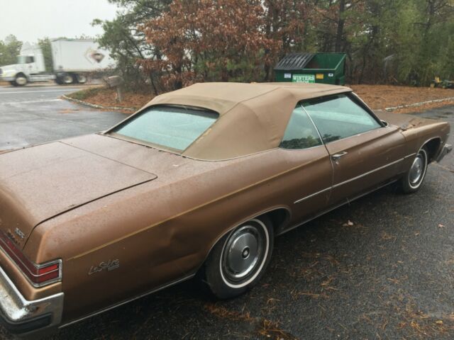 Buick LeSabre 1974 image number 2