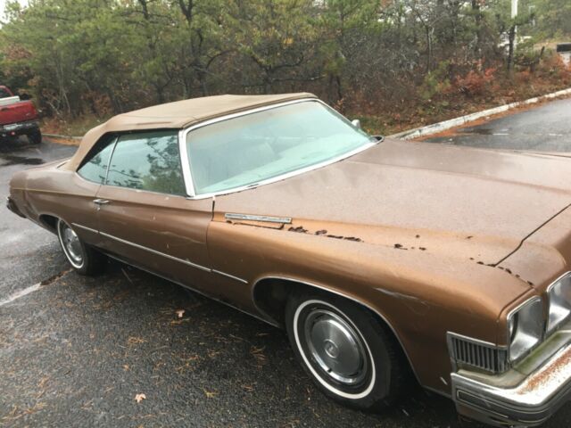 Buick LeSabre 1974 image number 26