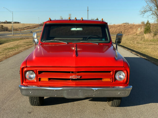 Chevrolet C30 1968 image number 28