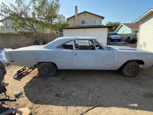 Plymouth Road Runner 1969 image number 13