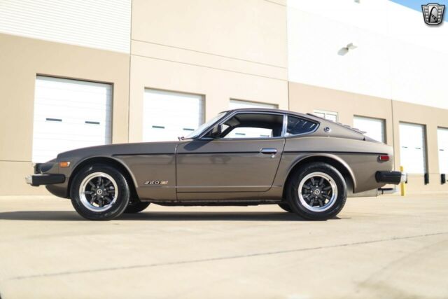 Datsun Z-Series 1976 image number 10