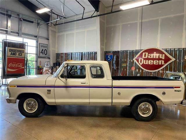 Ford F-250 1976 image number 28